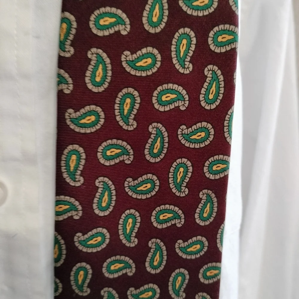 LANDS' END Debonaire Burgundy Green Gray Paisley Men's Silk Neck Tie - Picture 8 of 10